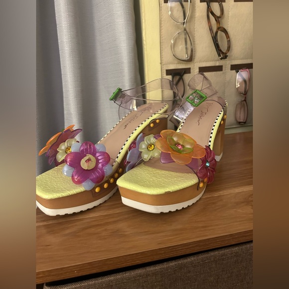 Sandal’s - Picture 5 of 5